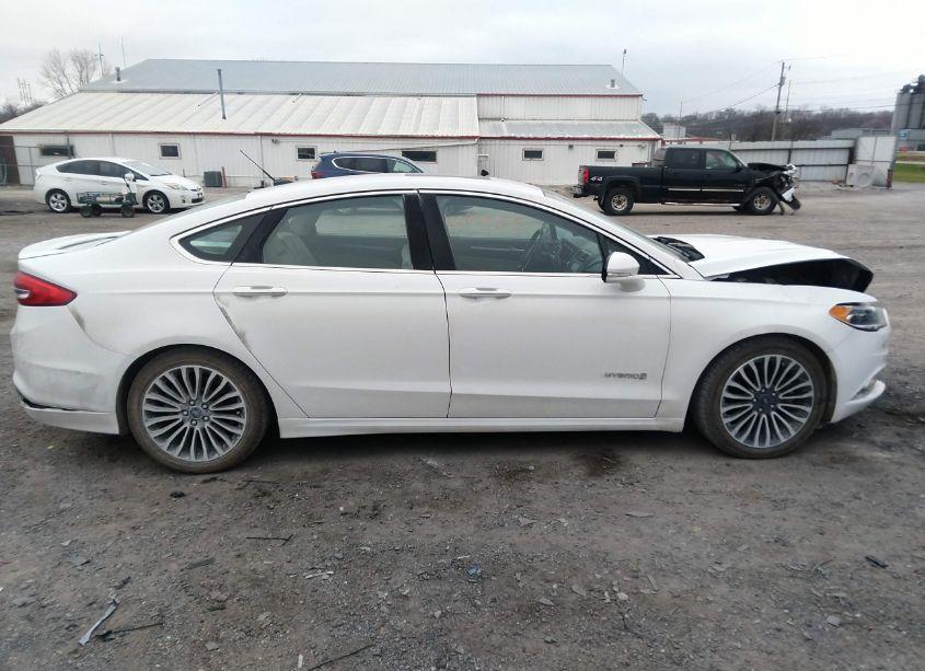 Photo 14 of 2017 Ford Fusion HYBRID TITANIUM (VIN 3FA6P0RU3HR359887)