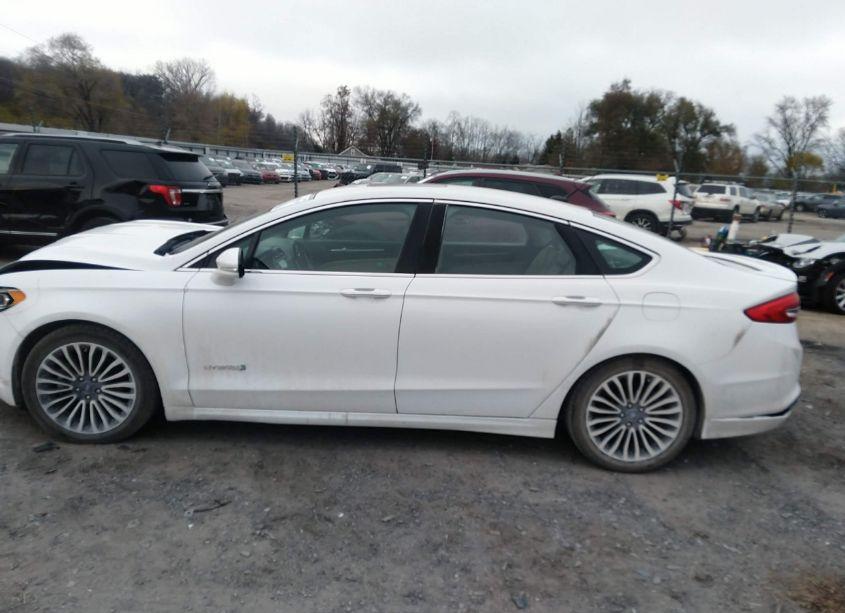 Photo 15 of 2017 Ford Fusion HYBRID TITANIUM (VIN 3FA6P0RU3HR359887)