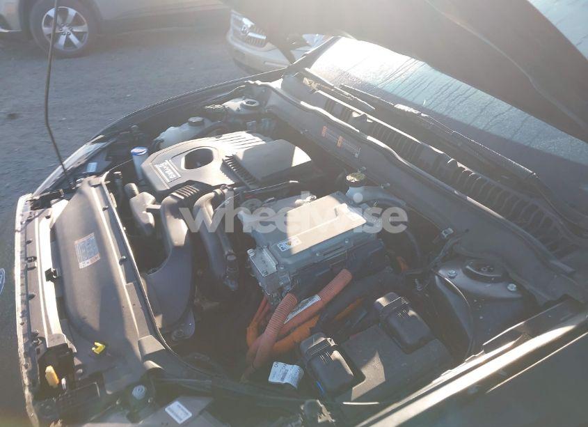 Photo 10 of 2018 Ford Fusion HYBRID TITANIUM (VIN 3FA6P0RU3JR207193)