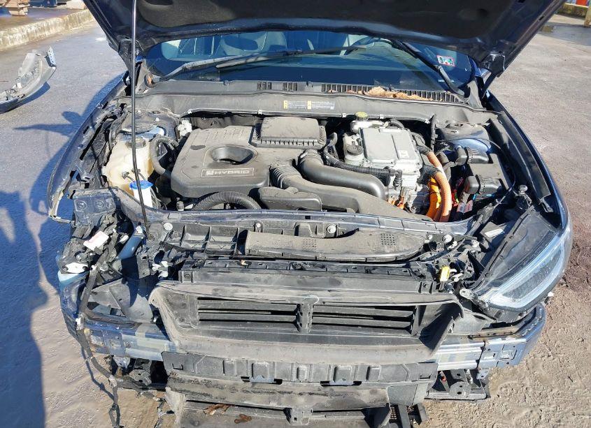 Photo 10 of 2018 Ford Fusion HYBRID TITANIUM (VIN 3FA6P0RU3JR241828)