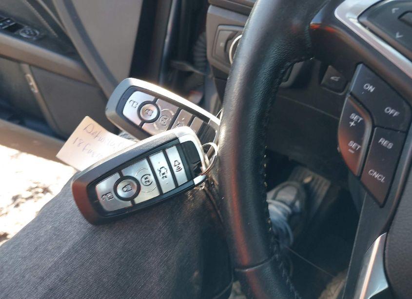 Photo 11 of 2018 Ford Fusion HYBRID TITANIUM (VIN 3FA6P0RU3JR241828)