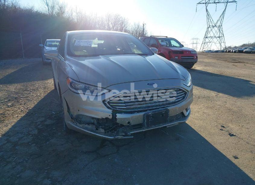 Photo 17 of 2018 Ford Fusion HYBRID (VIN 3FA6P0RU3JR273839)