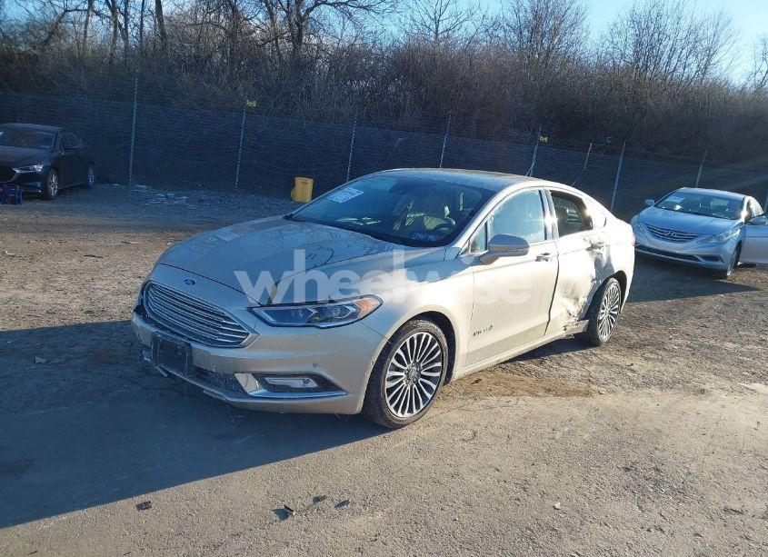 Photo 2 of 2018 Ford Fusion HYBRID (VIN 3FA6P0RU3JR273839)