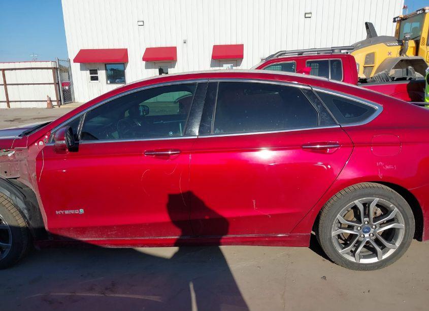 Photo 15 of 2019 Ford Fusion HYBRID TITANIUM (VIN 3FA6P0RU3KR235562)