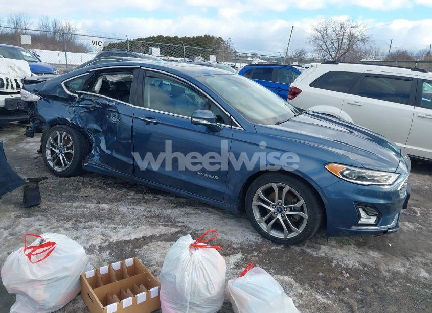 2019 Ford Fusion HYBRID TITANIUM (VIN 3FA6P0RU4KR111168) main photo