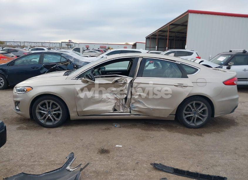 Photo 14 of 2019 Ford Fusion HYBRID TITANIUM (VIN 3FA6P0RU4KR144431)