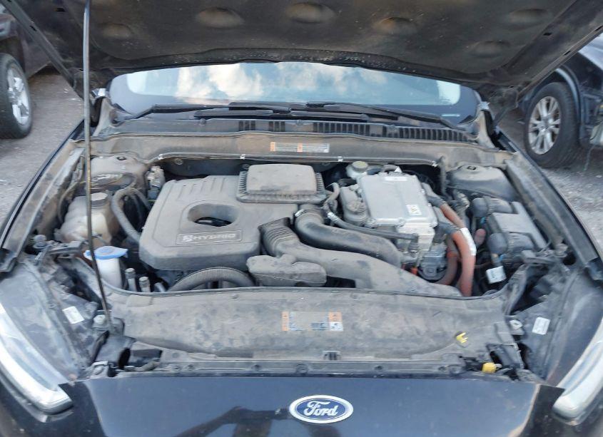 Photo 10 of 2015 Ford Fusion HYBRID TITANIUM (VIN 3FA6P0RU5FR193773)