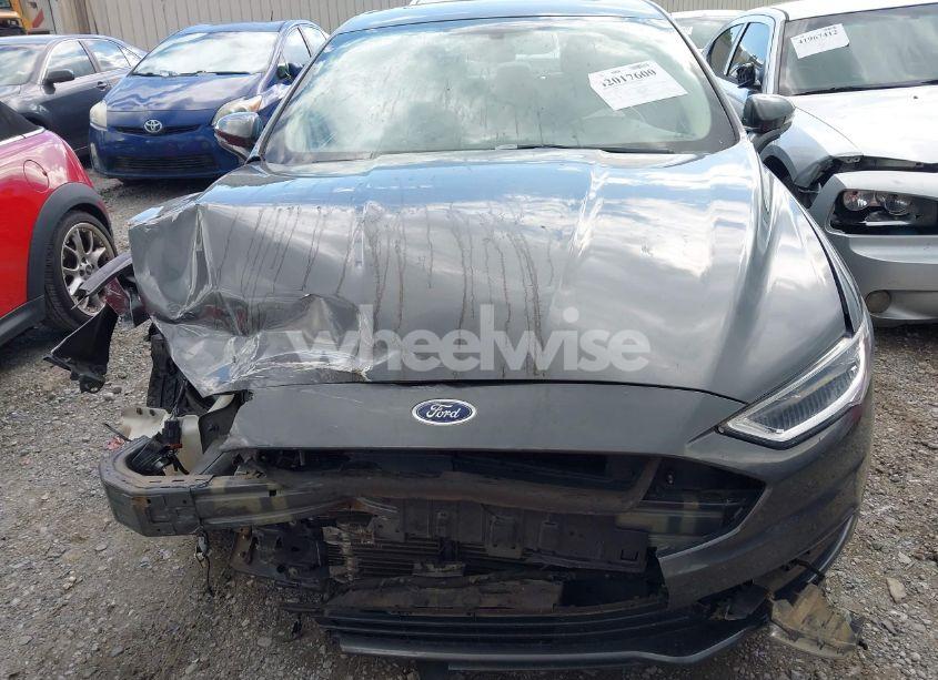 Photo 12 of 2017 Ford Fusion HYBRID TITANIUM (VIN 3FA6P0RU5HR301716)