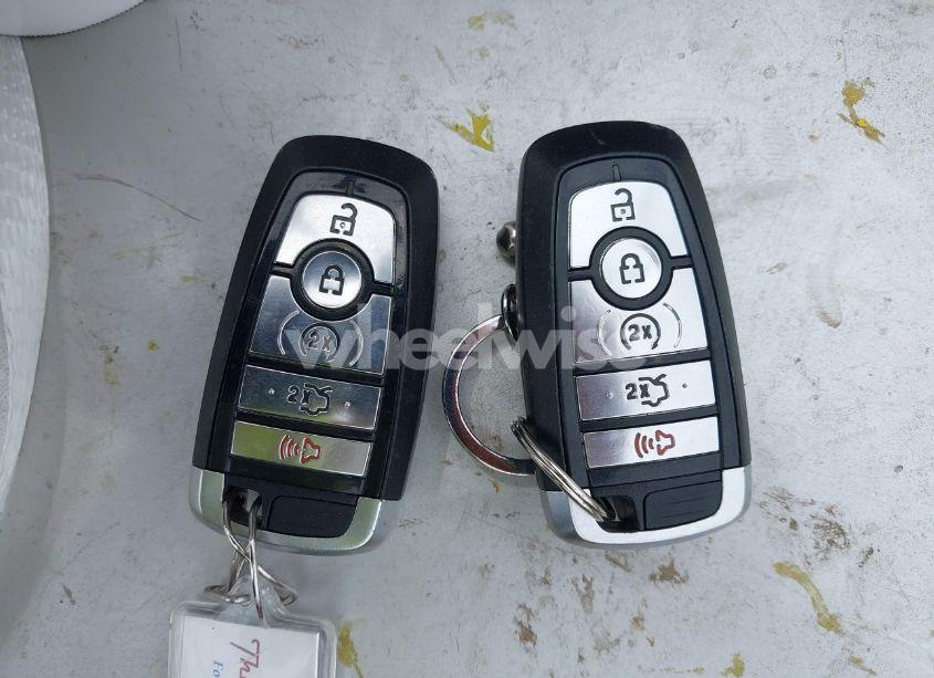 Photo 11 of 2017 Ford Fusion HYBRID TITANIUM (VIN 3FA6P0RU5HR388615)