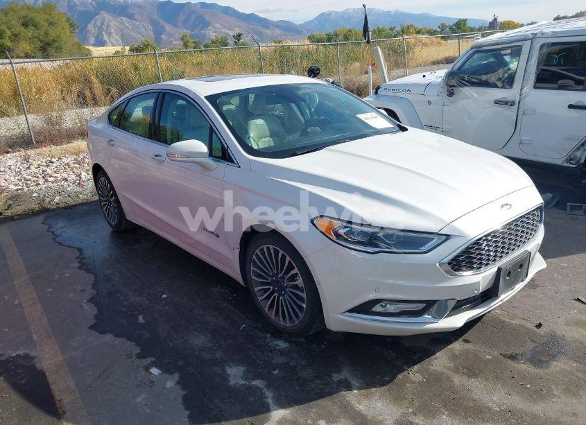 2018 Ford Fusion HYBRID PLATINUM (VIN 3FA6P0RU5JR274491) main photo