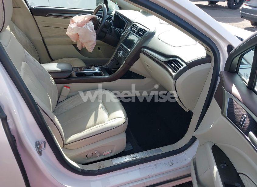 Photo 5 of 2018 Ford Fusion HYBRID PLATINUM (VIN 3FA6P0RU5JR274491)