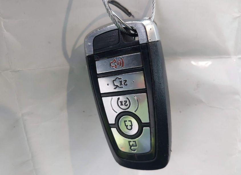 Photo 11 of 2019 Ford Fusion HYBRID TITANIUM (VIN 3FA6P0RU5KR138041)