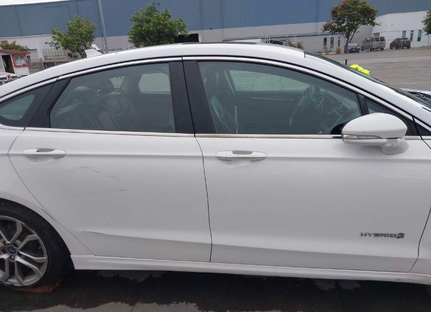 Photo 13 of 2019 Ford Fusion HYBRID TITANIUM (VIN 3FA6P0RU5KR138041)