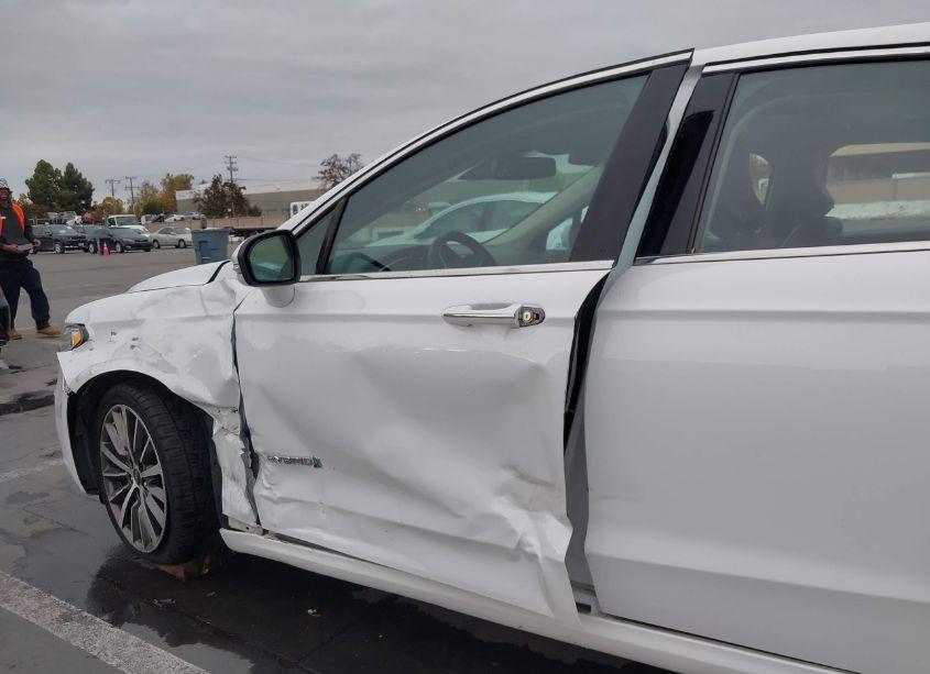 Photo 17 of 2019 Ford Fusion HYBRID TITANIUM (VIN 3FA6P0RU5KR138041)