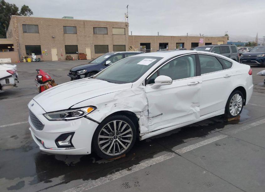 Photo 2 of 2019 Ford Fusion HYBRID TITANIUM (VIN 3FA6P0RU5KR138041)