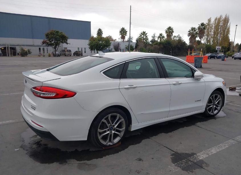 Photo 4 of 2019 Ford Fusion HYBRID TITANIUM (VIN 3FA6P0RU5KR138041)