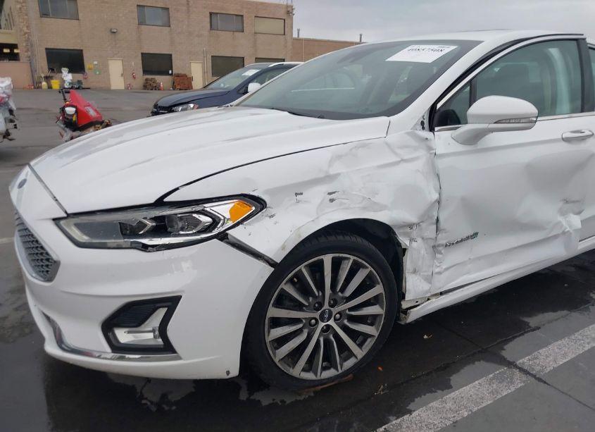 Photo 6 of 2019 Ford Fusion HYBRID TITANIUM (VIN 3FA6P0RU5KR138041)