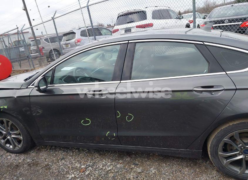 Photo 14 of 2020 Ford Fusion HYBRID TITANIUM (VIN 3FA6P0RU5LR156976)