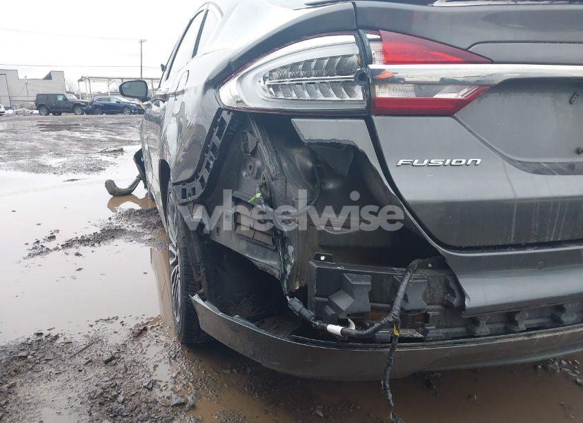 Photo 6 of 2017 Ford Fusion HYBRID TITANIUM (VIN 3FA6P0RU6HR279726)