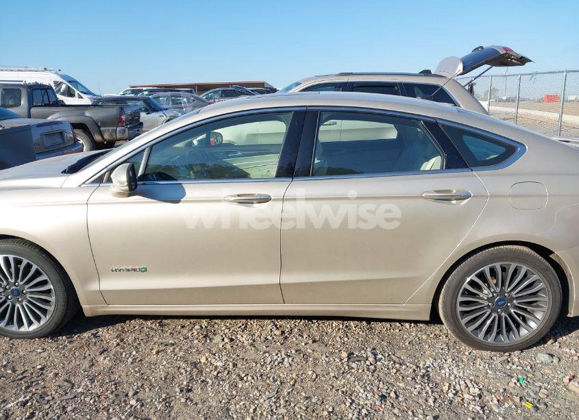 Photo 14 of 2018 Ford Fusion HYBRID PLATINUM (VIN 3FA6P0RU6JR183763)