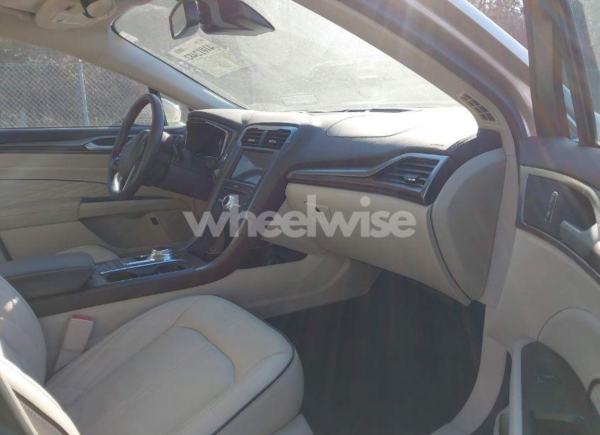 Photo 5 of 2018 Ford Fusion HYBRID PLATINUM (VIN 3FA6P0RU6JR183763)