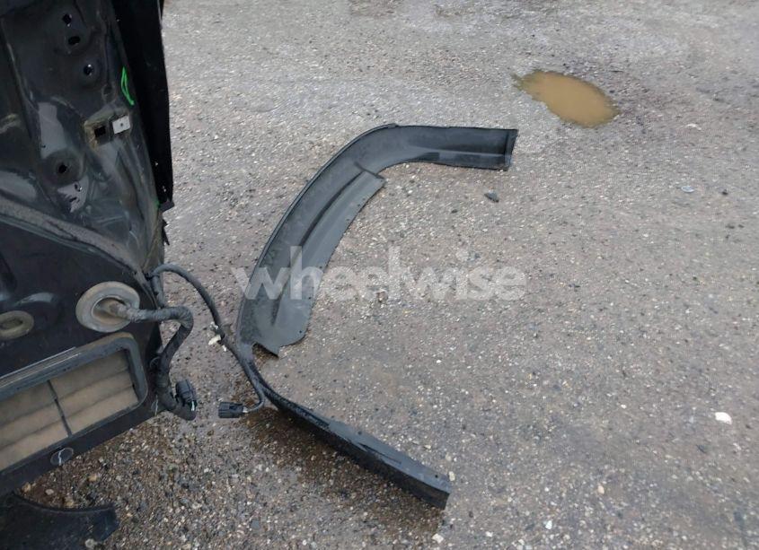 Photo 12 of 2018 Ford Fusion HYBRID TITANIUM (VIN 3FA6P0RU6JR205714)