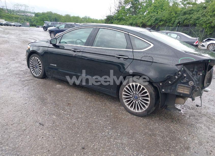 Photo 3 of 2018 Ford Fusion HYBRID TITANIUM (VIN 3FA6P0RU6JR205714)
