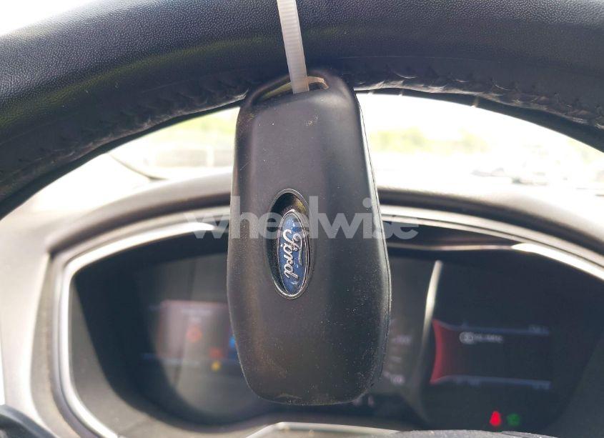 Photo 11 of 2013 Ford Fusion HYBRID TITANIUM (VIN 3FA6P0RU7DR281902)