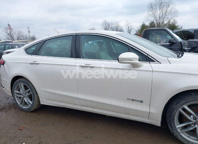 Photo 13 of 2014 Ford Fusion HYBRID TITANIUM (VIN 3FA6P0RU7ER376199)