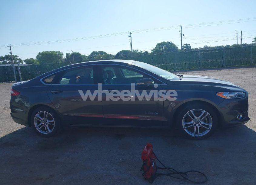 Photo 13 of 2015 Ford Fusion HYBRID TITANIUM (VIN 3FA6P0RU7FR278551)