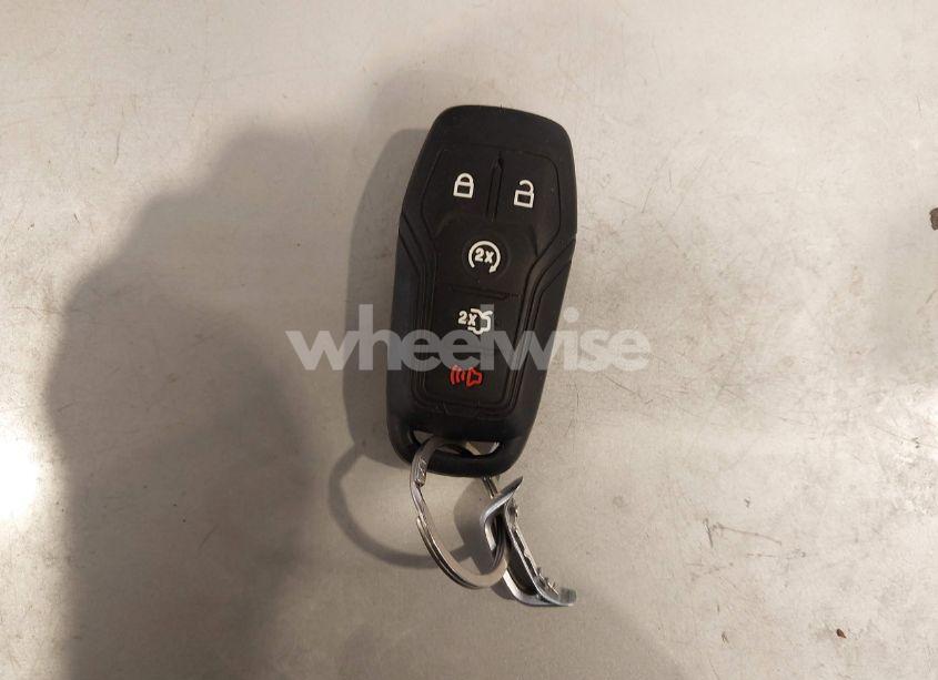 Photo 11 of 2016 Ford Fusion HYBRID TITANIUM (VIN 3FA6P0RU7GR127307)