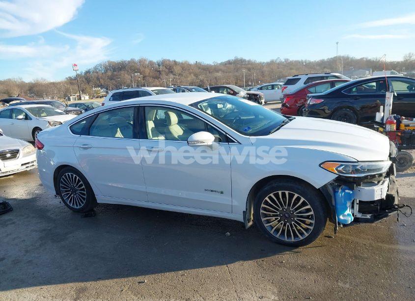 Photo 13 of 2017 Ford Fusion HYBRID TITANIUM (VIN 3FA6P0RU7HR383528)