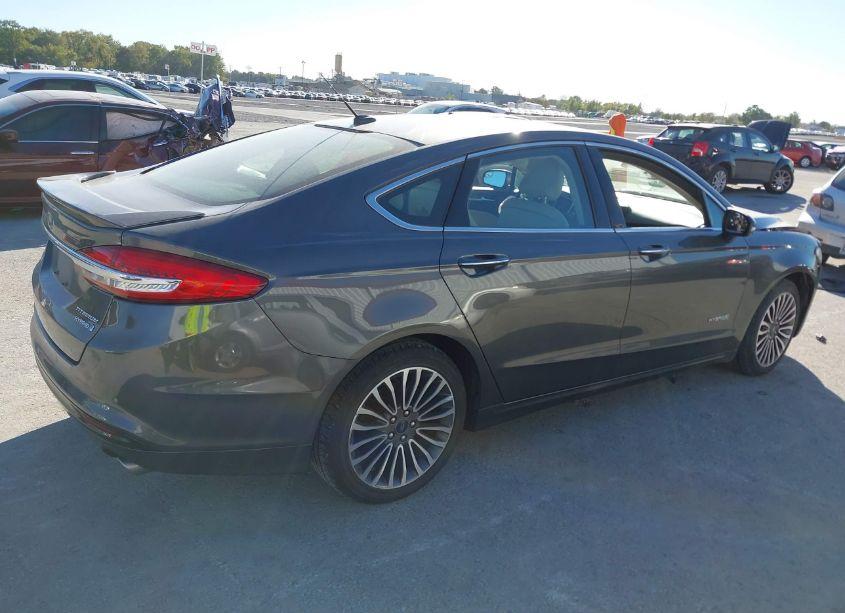 Photo 13 of 2018 Ford Fusion HYBRID TITANIUM (VIN 3FA6P0RU7JR269342)