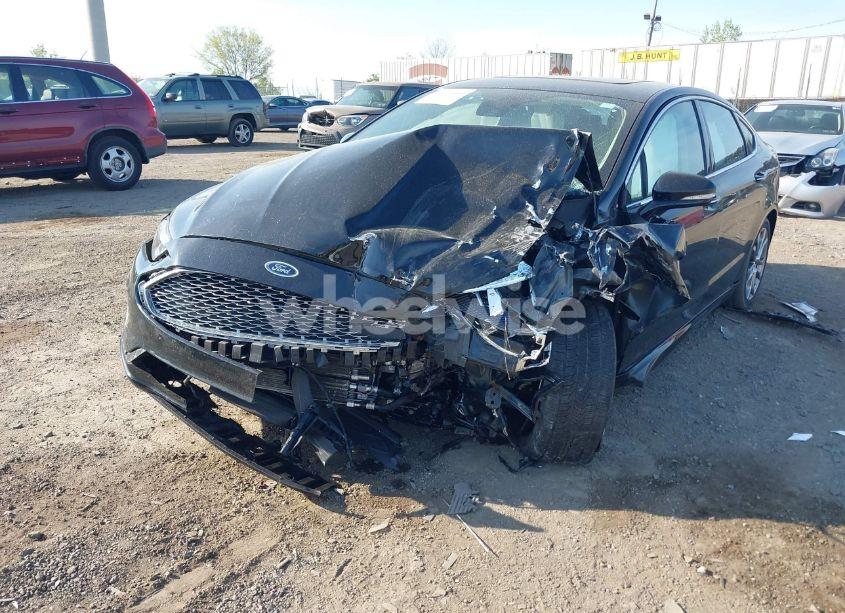 Photo 6 of 2019 Ford Fusion HYBRID TITANIUM (VIN 3FA6P0RU7KR159022)