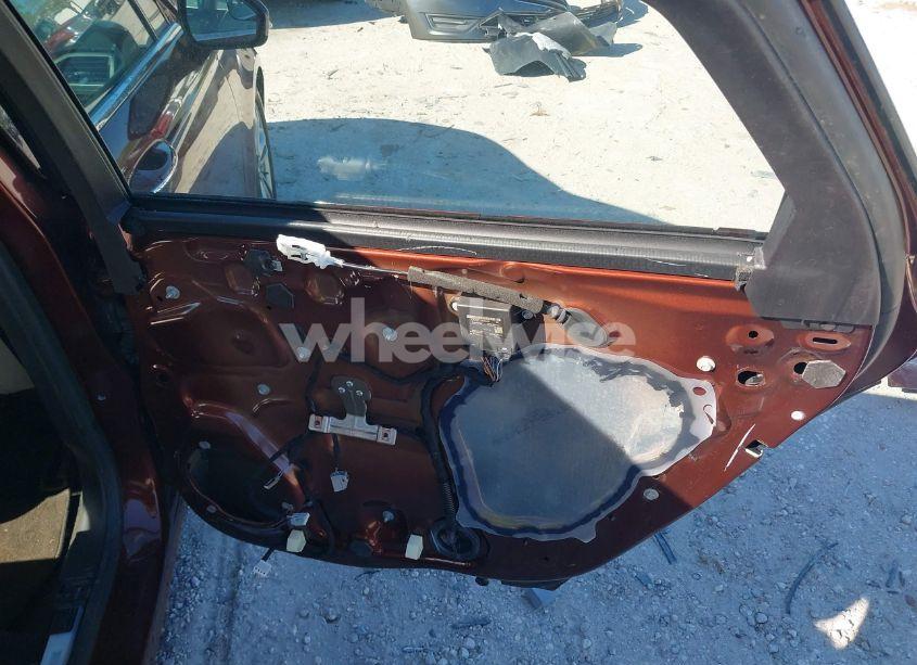 Photo 21 of 2016 Ford Fusion HYBRID TITANIUM (VIN 3FA6P0RU8GR127140)