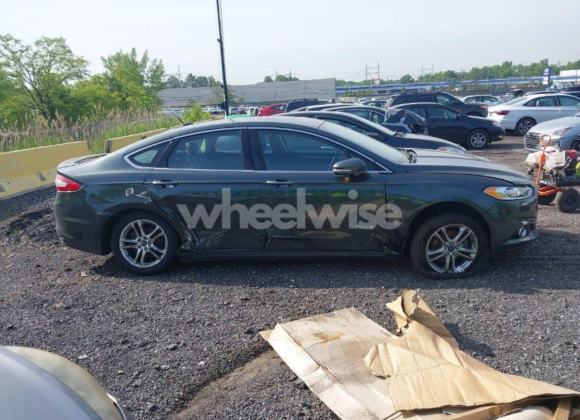 Photo 13 of 2016 Ford Fusion HYBRID TITANIUM (VIN 3FA6P0RU8GR171770)