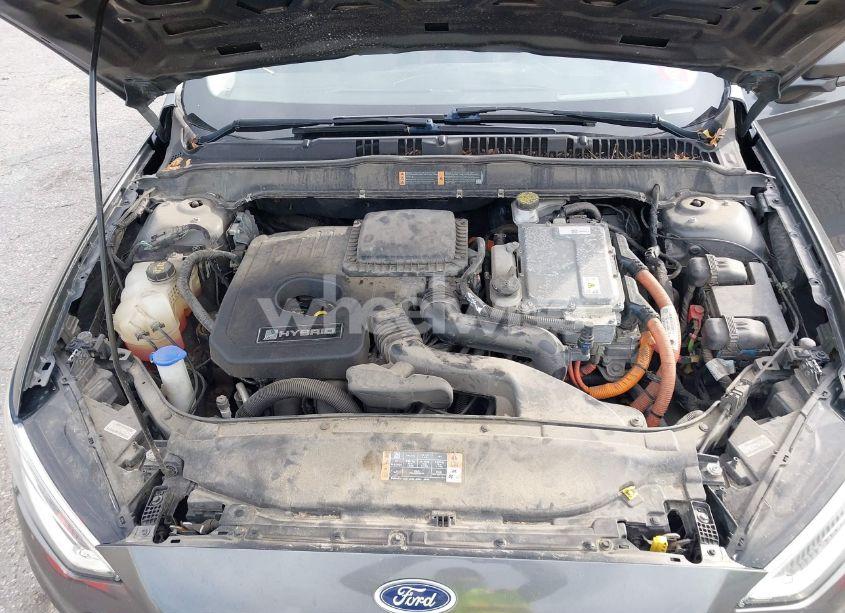 Photo 10 of 2019 Ford Fusion HYBRID TITANIUM (VIN 3FA6P0RU8KR188304)