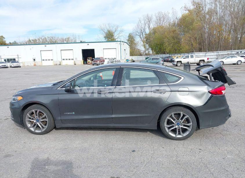 Photo 14 of 2019 Ford Fusion HYBRID TITANIUM (VIN 3FA6P0RU8KR188304)