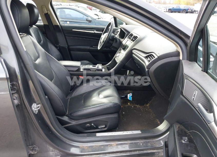 Photo 5 of 2019 Ford Fusion HYBRID TITANIUM (VIN 3FA6P0RU8KR188304)