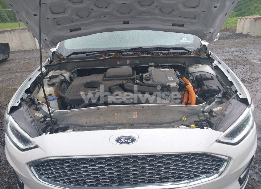 Photo 10 of 2019 Ford Fusion HYBRID TITANIUM (VIN 3FA6P0RU8KR208230)