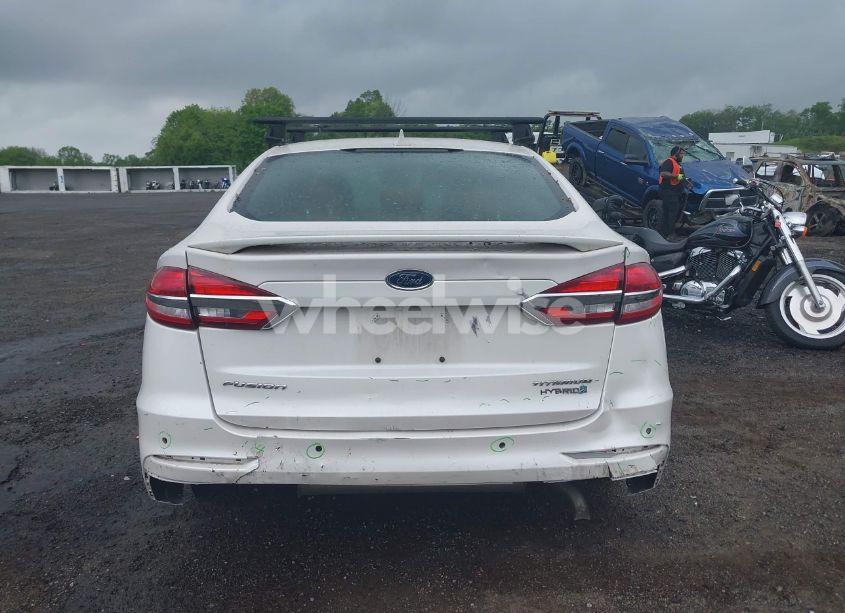 Photo 16 of 2019 Ford Fusion HYBRID TITANIUM (VIN 3FA6P0RU8KR208230)