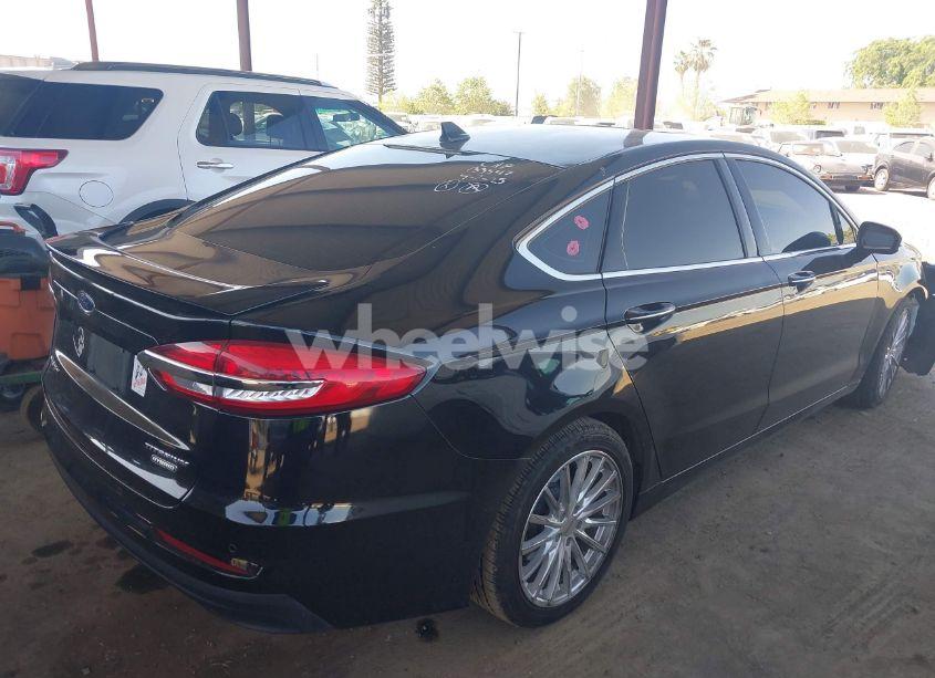 Photo 4 of 2020 Ford Fusion HYBRID TITANIUM (VIN 3FA6P0RU8LR141324)