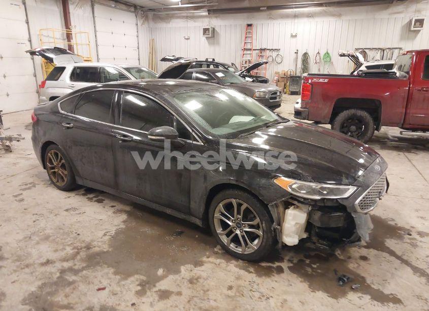 2020 Ford Fusion HYBRID TITANIUM (VIN 3FA6P0RU8LR141355) main photo