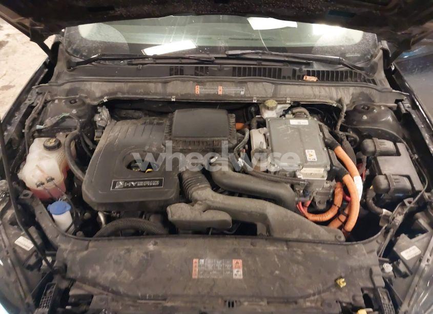 Photo 10 of 2020 Ford Fusion HYBRID TITANIUM (VIN 3FA6P0RU8LR141355)