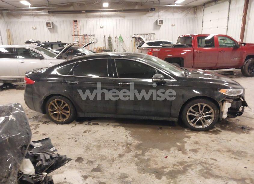 Photo 13 of 2020 Ford Fusion HYBRID TITANIUM (VIN 3FA6P0RU8LR141355)
