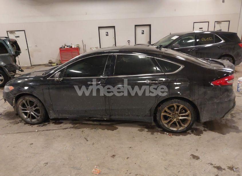 Photo 14 of 2020 Ford Fusion HYBRID TITANIUM (VIN 3FA6P0RU8LR141355)