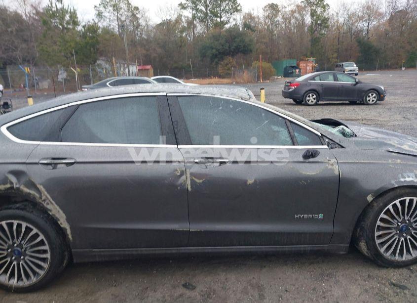Photo 12 of 2017 Ford Fusion HYBRID TITANIUM (VIN 3FA6P0RU9HR107965)