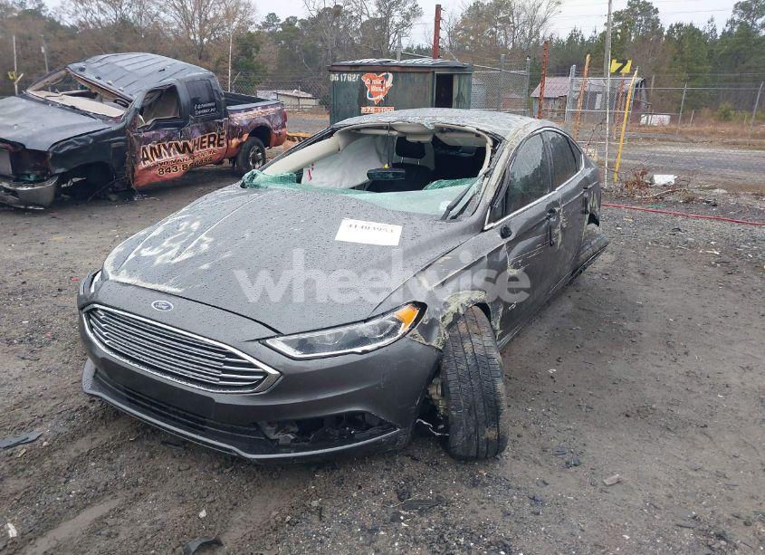 Photo 2 of 2017 Ford Fusion HYBRID TITANIUM (VIN 3FA6P0RU9HR107965)