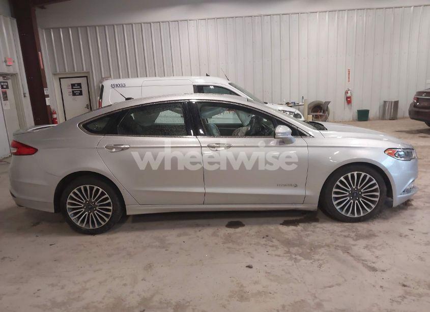 Photo 13 of 2018 Ford Fusion HYBRID TITANIUM (VIN 3FA6P0RU9JR131818)