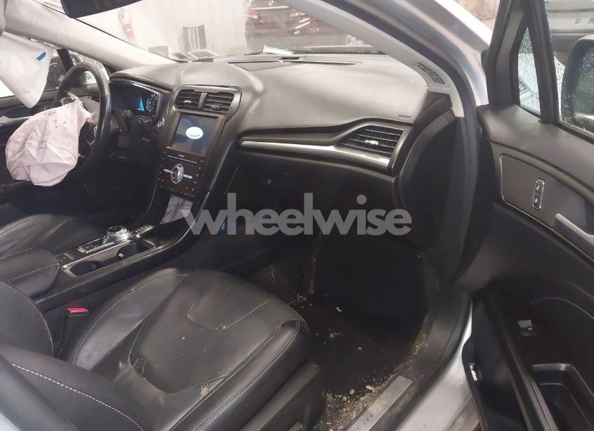 Photo 5 of 2018 Ford Fusion HYBRID TITANIUM (VIN 3FA6P0RU9JR131818)